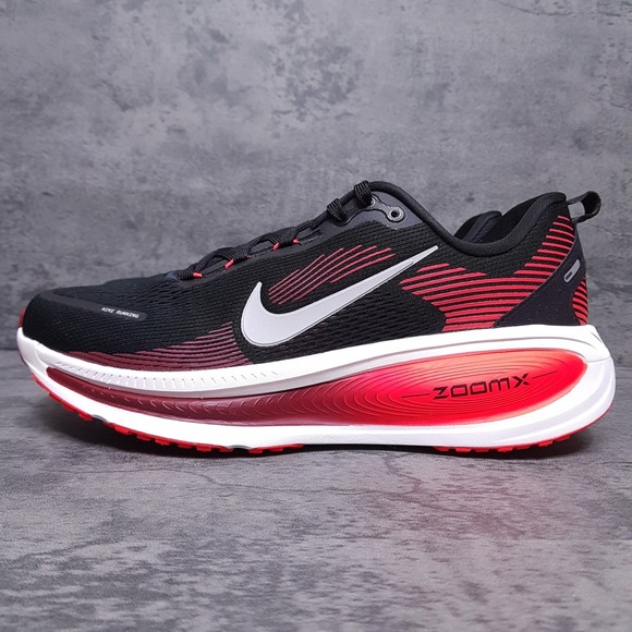 NIKE ZoomX Vomero 18 Running Shoes Mens 12 Black Crimson‎ Red Bred HM6803-008